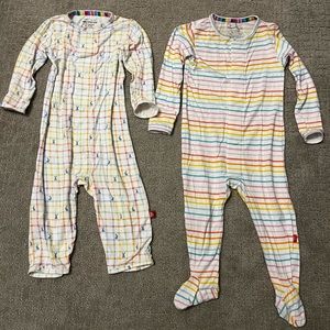 Set of Magnetic Me- onesie and footsie
